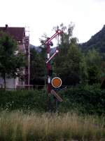 Zwei alte Signale stehen am 23.07.13 in Immenstadt