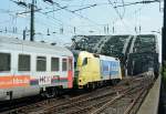 ES 64 U2-025 (182 525-6) Hamburg-Köln-Express bei der Auffahrt zur Hohenzollernbrücke - 31.07.2014