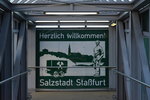 In Staßfurt wurde man im Fußgängerübergang zu den Bahnsteigen mit diesem netten Bild empfangen.