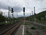 In Großheringen stehen,an der Ausfahrt Richtung Bad Sulza,noch ehemalige DR Lichtsignale.Aufgenommen am 16.April 2024.