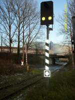 Wegbergangssiganl in der Nhe vom Bahnhof Stralsund Rgendamm in Richtung Volkswerft.