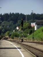 Ein Lichtsignal das die Ausfahrt mit 60 km/h anzeigt am 26.07.13 in Kempten Hbf 