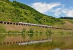 . Auf die Wettervorhersage vertrauend, machten wir am 13.05.2015 einen Ausflug an die Mosel. Wir hatten Glck, das Wetter hielt bis in den spten Nachmittag hinein. Zuerst waren wir in Pnderich, um die ungleichen Zge DB Regio SWEX (ein 5-teiliger FLIRT 3 der Baureihe 429.1) und CFL KISS zusammen auf dem Hangviadukt zu fotografieren. 

Endlich war es dann soweit, mit ein paar Minuten Versptung befuhr der RE 5115 Luxembourg resp. Mannheim - Koblenz den Pndericher Hangviadukt und der ruhige Lauf der Mosel lie sogar eine Spiegelung zu. Entgegen meinen Befrchtungen, ist die Seitenansicht der beiden Zge relativ gut fotografierbar und passen tun sie auch gut zusammen. ;-) Bahnstrecke 3010 Koblenz - Trier (Jeanny)
