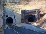 Der neue und der alte Buschtunnel in Aachen. Das Nadelhr auf der Strecke von Aachen richtung Lttich. Der neue Tunnel wurde 2008 fertiggestellt, der alte soll bald wieder befahrbar gemacht werden damit die Srecke wieder zweispurig genutzt werden kann.