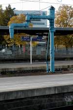 Auch in Halle Saale Hbf. findet man noch einen (funktionsfähigen ??)Wasserkran. Am
20.10.2012 gegen 16:10 Uhr  abgelichtet und die Wartezeit auf den verspäteten ICE
1208 aus München abgekürzt. 