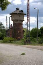 Der (nicht mehr benutzte ?) Wasserturm in Röderau.