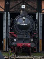 012 104 steht sauber geputzt im Eisenbahnmuseum Heilbronn.