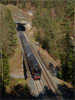 01 1066 am 19. April 2015 im Pegnitztal Richtung Nürnberg unterwegs.
Beste Grüße an die Fotografen unten im Bild! ;-)