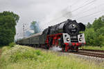 Sonderzug nach Köln mit Lokomotive 01 519 am 02.06.2018 in Lintorf.