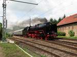 Historische Eisenbahn Frankfurt 01 118 mit Sonderzug bei Laufach am 25.05.17 von einen Gehweg aus fotografiert