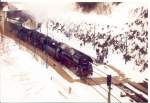 Sonderzug mit 01 0509-8 und 01 519 von Stuttgart nach Arnstadt und zurck am 14. Februar 2004 beim Halt in Oberhof.