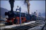 Fotohalt am 25.1.1995 in Gräfenroda. 41018 und 031010 bereiten sich für eine traumhafte Ausfahrt in Richtung Oberhof vor.