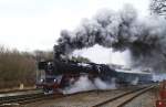 DR 03 1010 (DB Museum Halle (Saale, gebaut 1940 von Borsig Hennigsdorf) bei Ausfahrt aus dem Bf. Sandersleben mit Sonderzug der  Traditionsgemeinschaft 50 3708-0  von Blankenburg nach Eisenach, KBS 335 Magdeburg - Erfurt, fotografiert am 20.12.2014