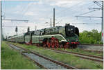 Die wunderschöne DR 18.201 fährt mit dem Sonderzug SR 19783 von Passau Hbf nach Wien Hbf.