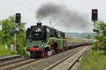 Mit einem Sonderzug nach Heidelberg durchfährt 18 201 am 16.06.2018 Leubsdorf