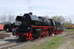 Die 35 1097-1 der IG Traditionslok 58 3047 e.V. am 23.04.2023 bei Führerstandsmitfahrten während der Saisoneröffnung im Bw Glauchau.