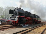 Wolsztyn , 35 1019-5 [(seit 2010: 90 80 0035 019-3 D-LDC) ex 23 1019 (DR)] des Lausitzer Dampflokclub bei der Dampflokparade am 30.