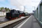 23 058 schiebt den NRE aus dem Bahnhof Schaffausen Richtung Arbon zu den Arbon Classics. Gezogen wird dieser Zug von der Be 6/8 III 13302.