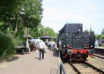 Ein Nachschuss von der 23 076 der VSM steht in Simpelveld(NL). Aufgenommen von Bahnsteig in Simpelveld(NL). 
Bei Sommerwetter am Nachmittag vom 11.7.2015. 