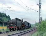 38 2267 mit Sonderzug von Bochum-Dahlhausen, auf der Ruhrtalbahn
unterwegs nach Hagen Hbf, unmittelbar hinter Oberwengern.
Aufn. heute 26.Mai 