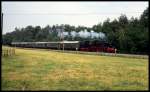 381772 des damaligen Eisenbahn Kurier war am 8.6.1992 um 10.00 Uhr mit einem Sonderzug auf der Tecklenburger Nordbahn bei Lotte - Halen in Richtung Osnabrück unterwegs.