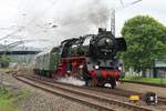 41 1144 (IGE Werrabahn) am Nachmittag des 19.9.2021 mit dem  Feen-Wander-Express  von Erfurt über Saalfeld/Saale nach Arnstadt. Hier bei der Ausfahrt aus Saalfeld zurück nach Erfurt