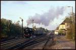 41181 fährt am 19.10.1991 um 16.21 Uhr mit einem Nahverkehrszug aus Gerwisch in Richtung Magdeburg weiter.