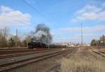 Meininger Dampflok Verein 50 3501 verlässt Treysa mit einen Sonderzug nach Stadtallendorf.