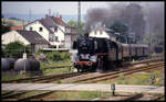 Auf dem Weg nach Jagstfeld startet hier am 26.6.1993 die DB Museumslok 50622 in Meckesheim.