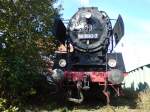 50 3682 - 7 macht am 50-er Schuppen im Hamburger Freihafen eine Pause, whrend ihre Fahrgste einen Museumsbesuch machen.