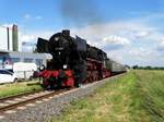 Historische Eisenbahn Frankfurt 52 4867 mit einen Sonderzug am 05.06.17 bei Liederbach