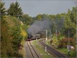 Rottweiler Dampftage 2017. Sonnentrahl an, 52 7596 der EFZ naht. Leider alleine, denn wegen der Rastattumleiter war eine Benutzung der Gäubahn nicht möglich. Rottweil Saline, September 2017.