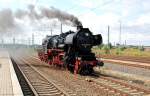 Hier kommt 52 8154 von der Fherstandmitfahrt zurck. Fotografiert am 25.05.09 im Bahnhof Bitterfeld.