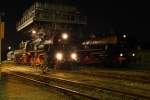 Am 21.08.2010 fand traditionell zum Auftakt des Chemnitzer Heizhausfestes im Schsischen Eisenbahnmuseum eine Nacht-Fotoveranstaltung statt. 52 1360-8 und 52 4924-8 standen unter den groen Hochbunker.