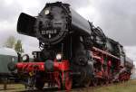 52 8154 prsentiert sich am 08.10.2011 zum Eisenbahnfest im Bahnmuseum des ehemaligen Bw Weimar