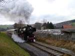 52 8154-8 befrderte am 10.12.11 gleich den VSE Zug von Schwarzenberg nach Schlettau, hier zusehen in Raschau.

