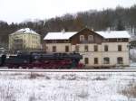 52 8079-7 und 246 001-2 machte am 18.12.11 die Sonderfahrt. Von Berlin nach Annaberg-Buchholz, hier in Annaberg Buchholz Sd. 

