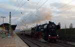 Am 06.12.14 veranstalteten die Plagwitzer Eisenbahnfreunde eine Sonderfahrt nach Delitzsch. Hier passiert der Sonderzug den Hp. Leipzig-Messe.