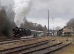 52 8131-6 fuhr am 21.12.14 mit dem Berliner Sonderzug nach Annaberg-Buchholz. Hier die Ausfahrt in Schlettau.