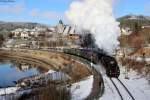 Die 58 311 verlässt mit dem Sonderzug den Hp Schluchsee und macht sich auf den Weg zum Zielbahnhof Seebrugg. Aufgenommen am 30.12.2013.