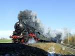 58 311 und 01 1066 bei der Doppelausfahrt aus Rottweil am 1.11.08