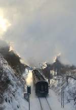 Nachschuss auf 58 311, die sich mit ihrem Sonderzug am 31.12.2014 von Schluchsee aus auf den Weg nach Seebrugg macht