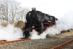 DAMPFLOK 58 311(EF-TREYSA)BEIM UMSETZEN IM BAHNHOF HACHENBURG/WW
Anlässlich ihrer Sonderfahrt nach WESTERBURG/HACHENBURG-WESTERWALD hier
die 58er am 23.2.2019 beim Umsetzen im Bahnhof HACHENBURG.....