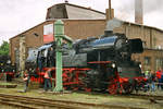 22. Mai 2004, Dresden, Dampfloktreffen, die im Bw Arnstadt beheimatete DR-Neubaulok 65 1049 ist zu Gast.