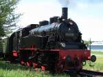 75 1118 der UEF bei der Einfahrt in den Bahnhof Weienhorn/Bayern,am12.05.2011