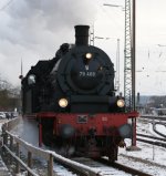 Dreiknigsdampf 2010.Am Tbingen Hbf 03.01.2010 um 9:09 ist die Tenderdampflokomotive 78 468 mit dem Wasser fassen fertig.