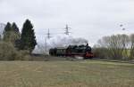 78 468 auf der KBS 760 auf dem Weg von Reutlingen nach Heillbronn.Im Schlepp ist die 64 419 der DBK.Diese interesannte Fuhre konnte ich am 7.4.2013 bei Reutlingen-Sondelfingen bildlich festhalten.