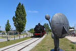 Dampflok 86 1333 als Schlusslok  am Sonderzug von Greifswald Hbf nach Greifswald Ladebow ausfahrend im Museumshafen Greifswald. - 15.07.2018
