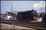 Lokparade am 17.4.1993 am BW Arnstadt: 951027 erreicht hier nach ihrer Parade Fahrt das BW Arnstadt.