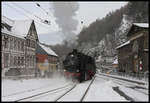 95027 rangiert hier in Höhe des Bahnhof Gebäudes in Rübeland am 27.01.2017.